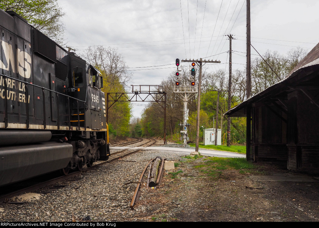 Clear track ahead for a westbound train